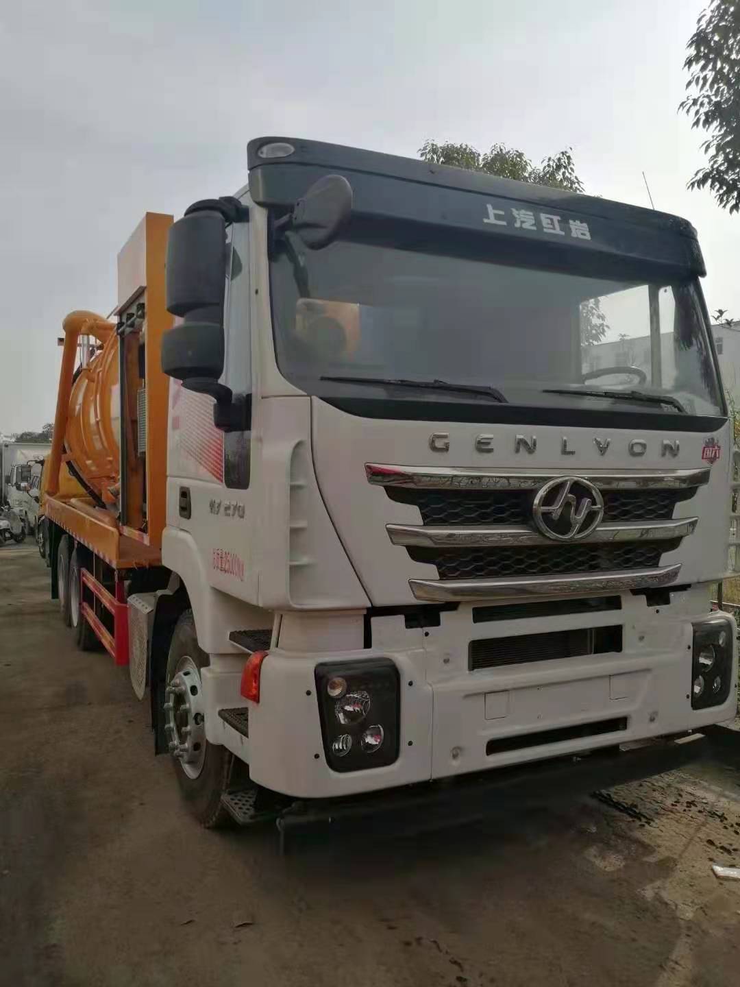紅巖國六22方后八輪吸污車詳細(xì)參數(shù)與配置圖片